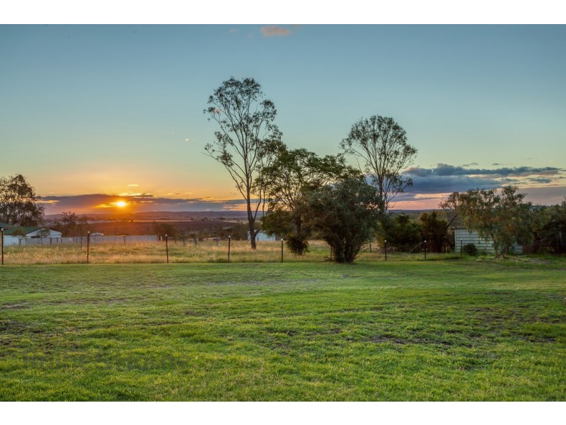 827 Drayton Connection Road, Vale View QLD 4352