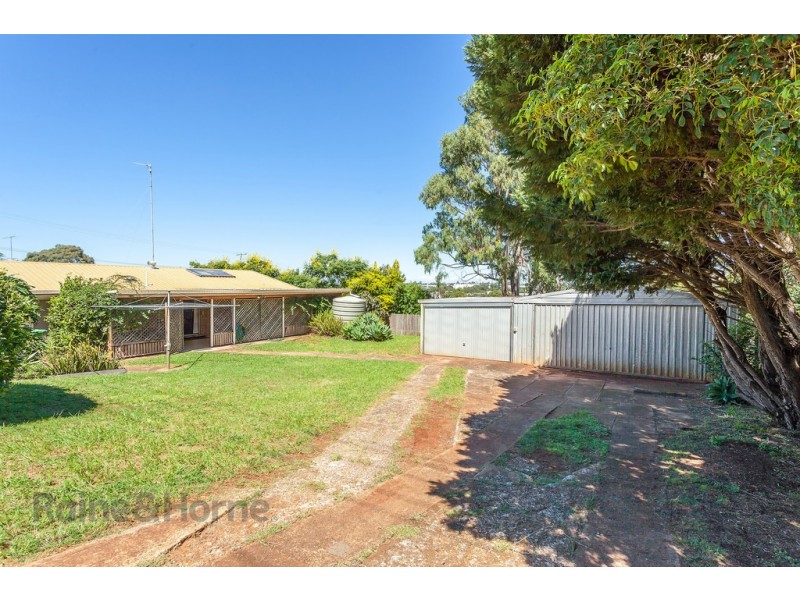 1 Croydon Street, Harristown QLD 4350