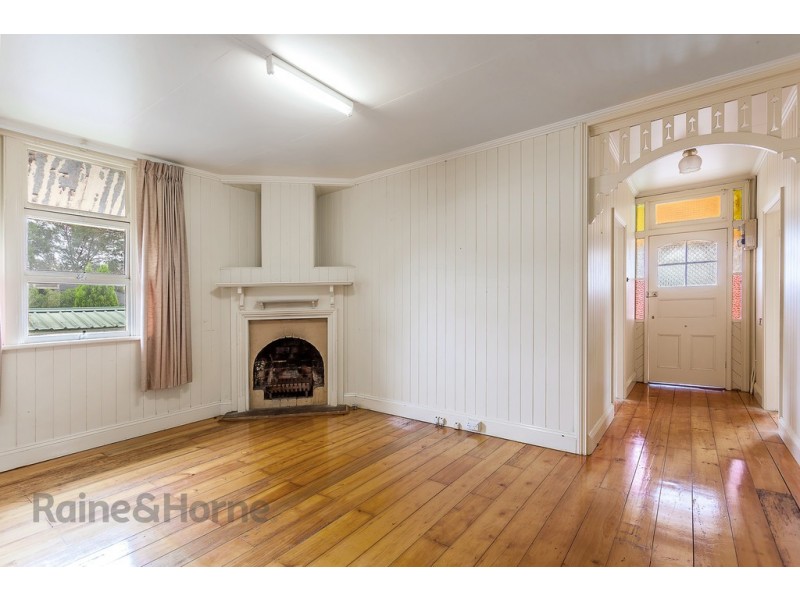 1 Vacy Street, Newtown QLD 4350