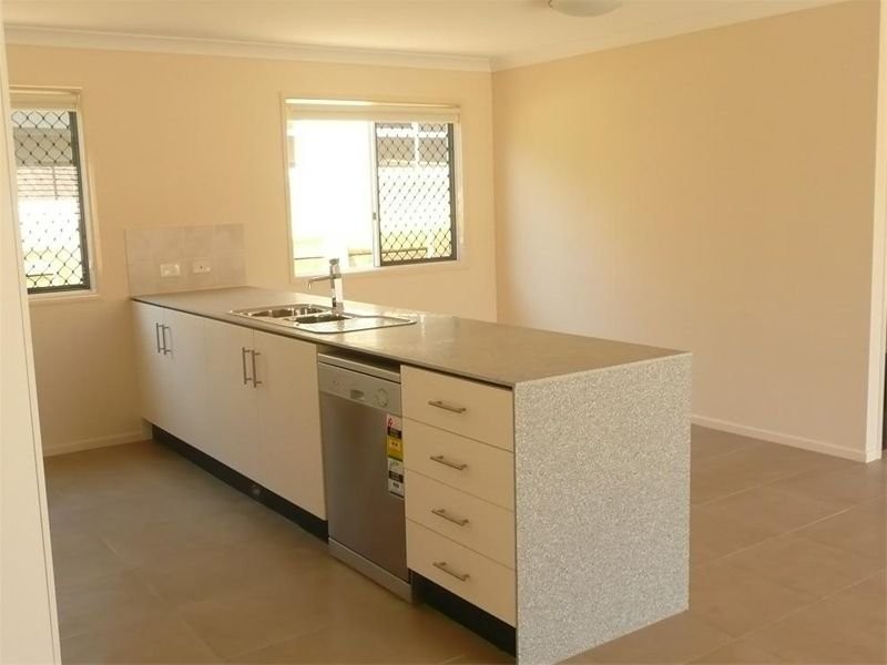 1/23 Winning Street, Glenvale QLD 4350