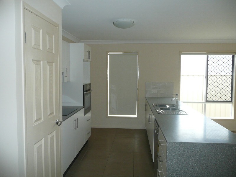 2/23 Winning Street, Glenvale QLD 4350