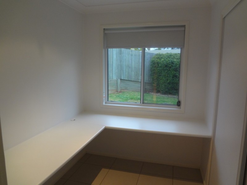 2/9 Whichello Street, Newtown QLD 4350