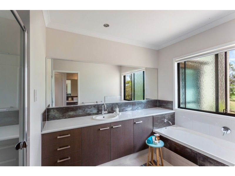 216 Carroll Road, Hodgson Vale QLD 4352