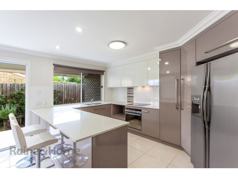 2/310A Hume Street, Centenary Heights QLD 4350