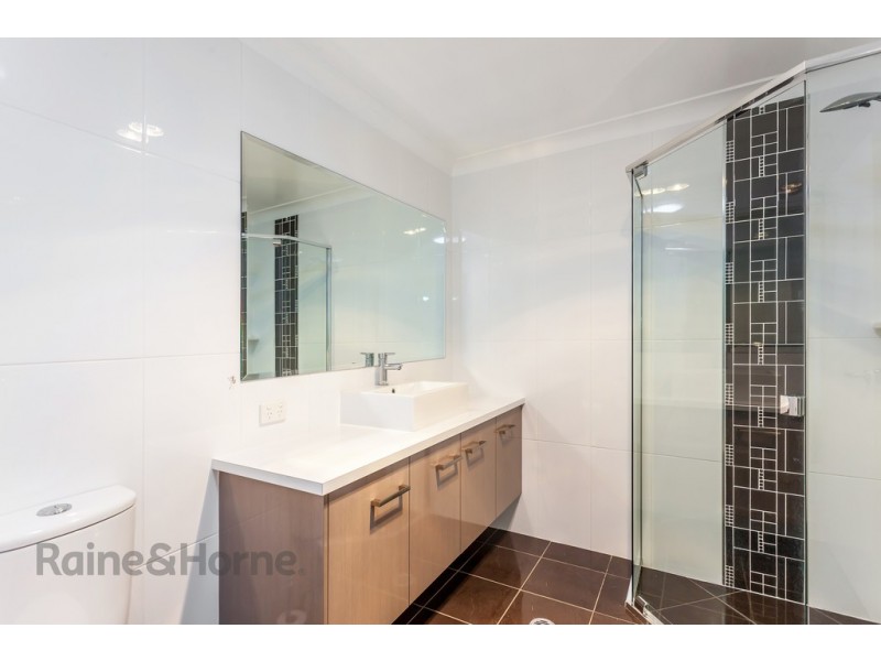 2/310A Hume Street, Centenary Heights QLD 4350