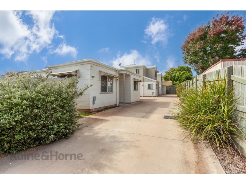 1-3/8 Allom Street, South Toowoomba QLD 4350
