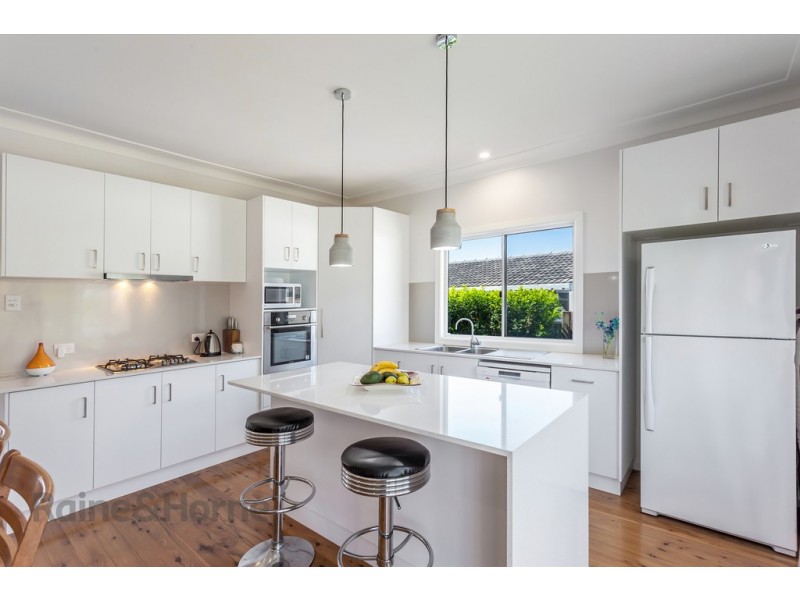 39 Flinders Street, Centenary Heights QLD 4350