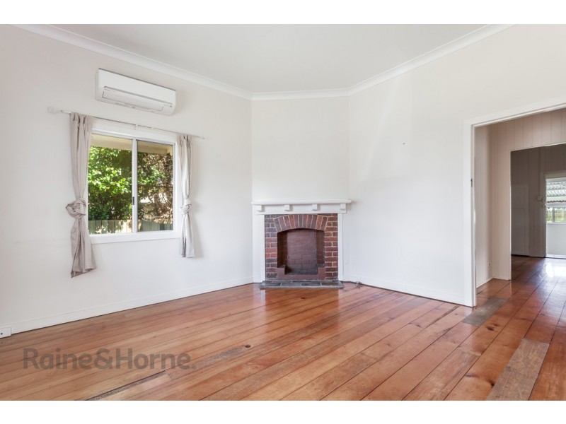 5 Victor Street, East Toowoomba QLD 4350