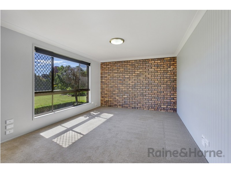 36 Lorraine Crescent, Centenary Heights QLD 4350