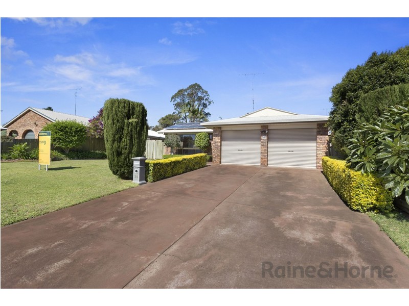 36 Lorraine Crescent, Centenary Heights QLD 4350