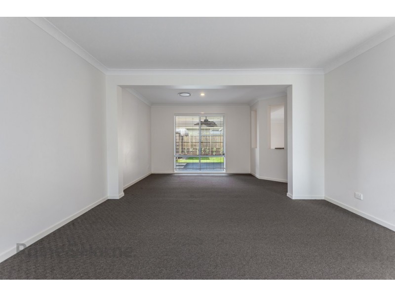 68 Wood Drive, Middle Ridge QLD 4350