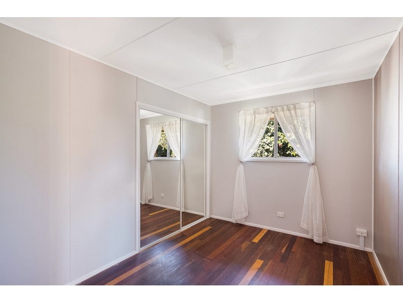 328 West Street, Kearneys Spring QLD 4350