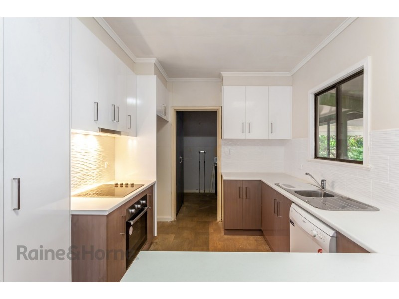 20 Welcombe Avenue, Rockville QLD 4350