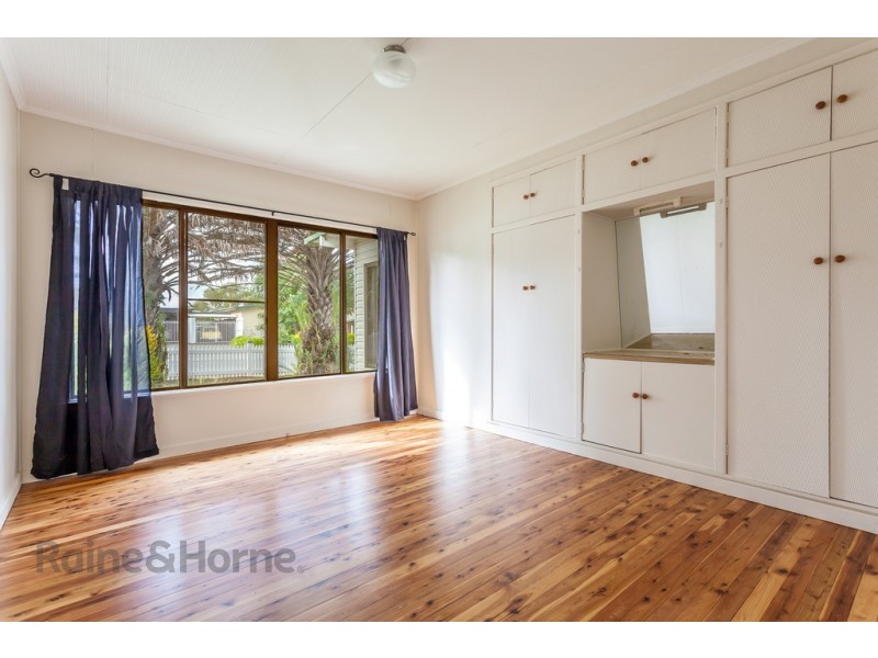 20 Welcombe Avenue, Rockville QLD 4350