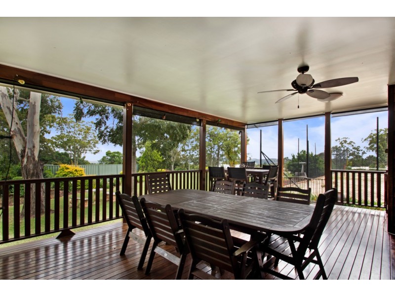 10 Cotswold Close, Cotswold Hills QLD 4350