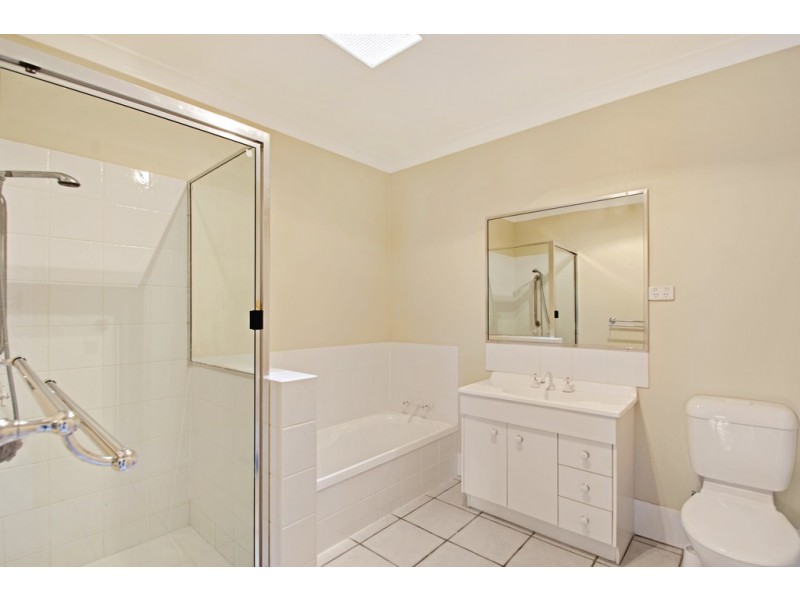 10 Cotswold Close, Cotswold Hills QLD 4350