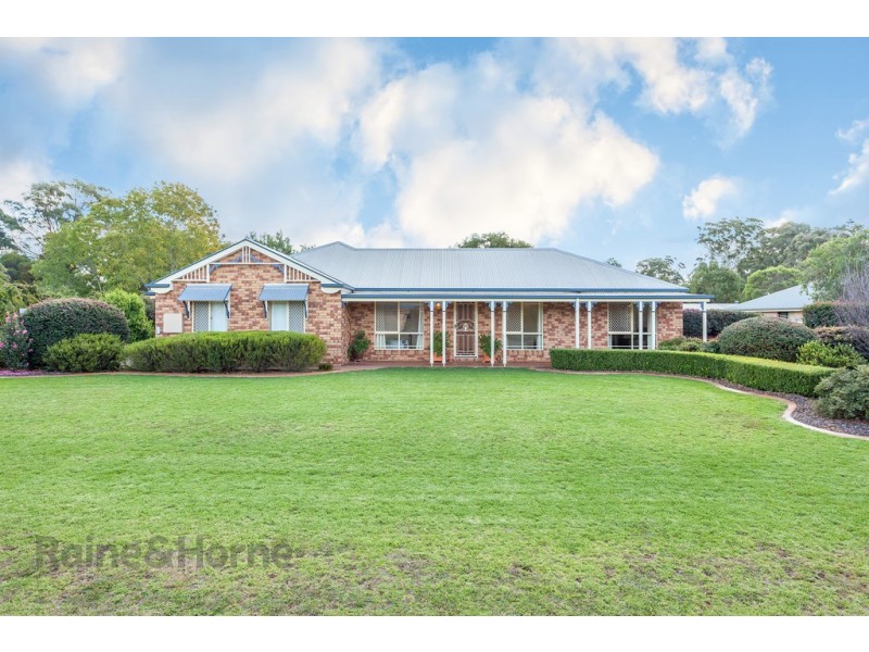 4 Bronwyn Court, Highfields QLD 4352