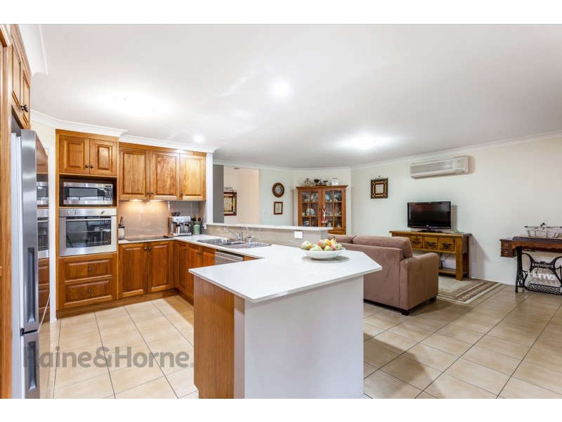 4 Bronwyn Court, Highfields QLD 4352