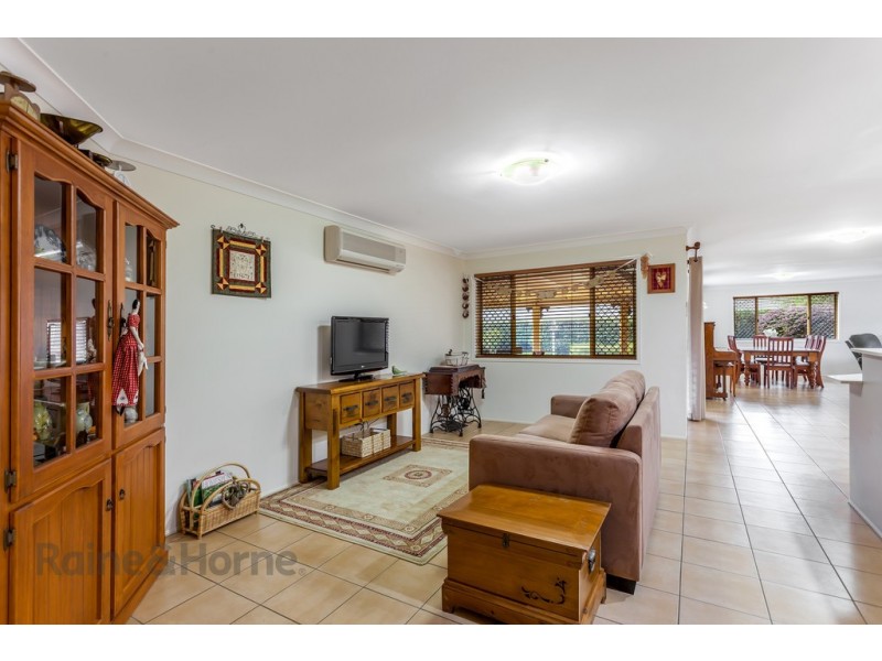 4 Bronwyn Court, Highfields QLD 4352
