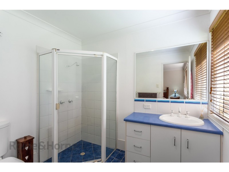4 Bronwyn Court, Highfields QLD 4352