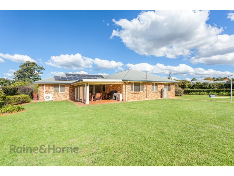 4 Bronwyn Court, Highfields QLD 4352