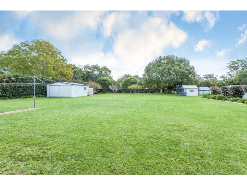 4 Bronwyn Court, Highfields QLD 4352