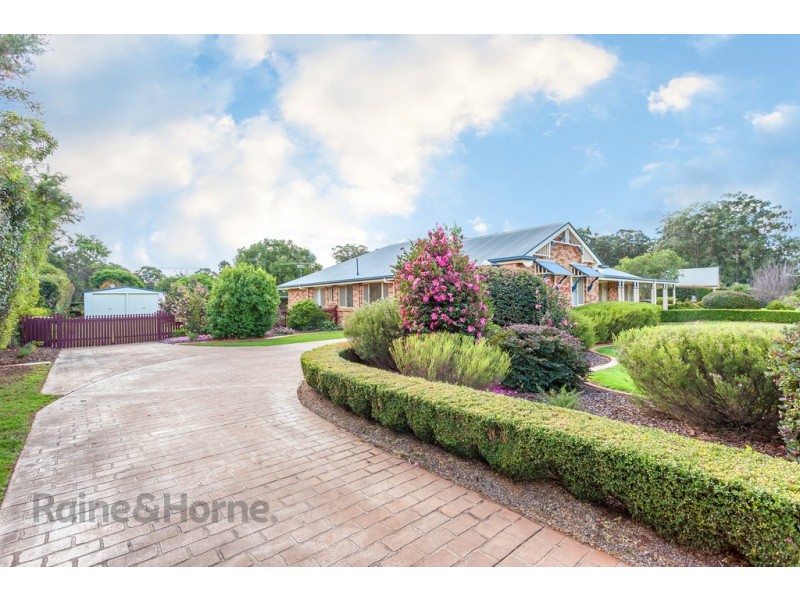 4 Bronwyn Court, Highfields QLD 4352