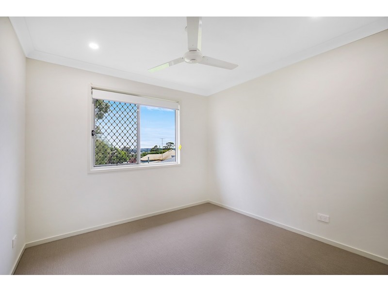 2/68 Alford Street, Mount Lofty QLD 4350