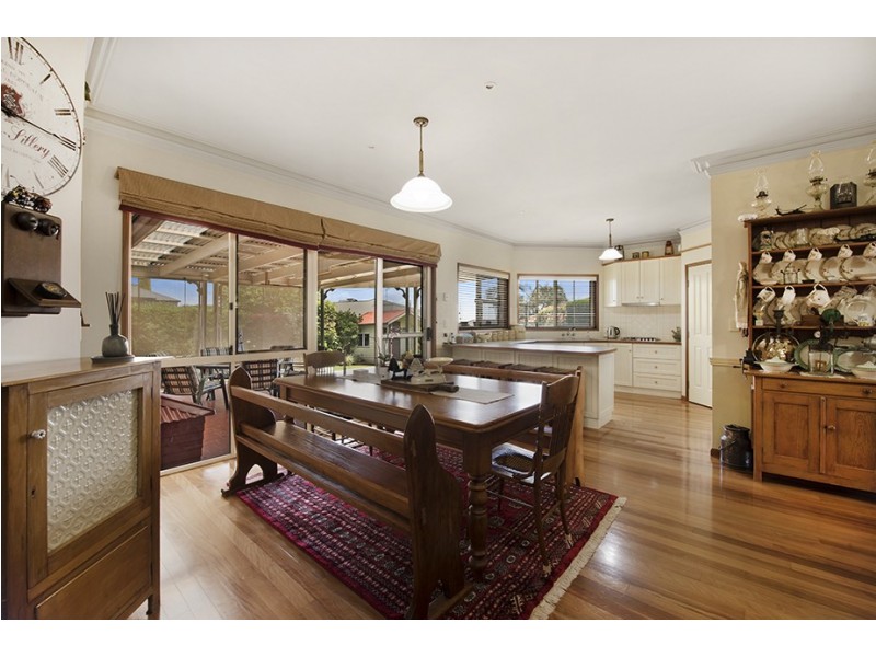 25 Glen Eagles Drive, Middle Ridge QLD 4350