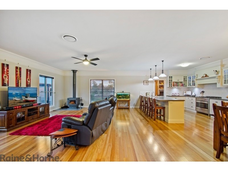 2 Amorosa Street, Cabarlah QLD 4352