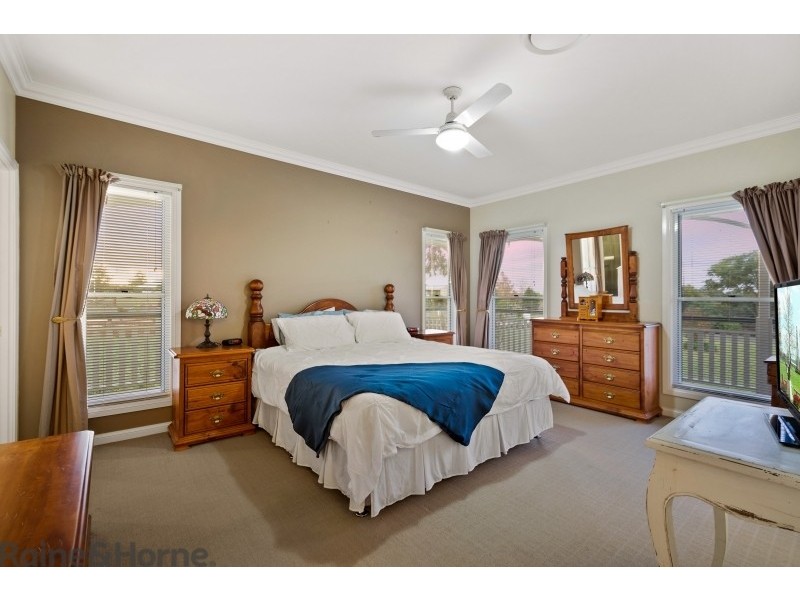 2 Amorosa Street, Cabarlah QLD 4352