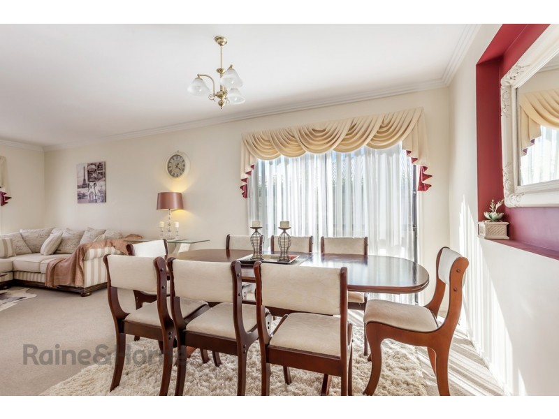 14 Banksdale Drive, Middle Ridge QLD 4350