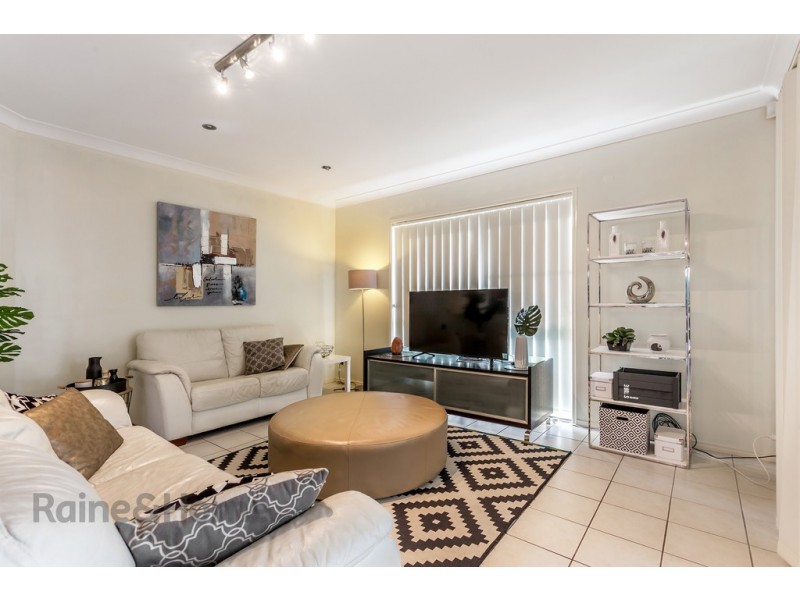 14 Banksdale Drive, Middle Ridge QLD 4350