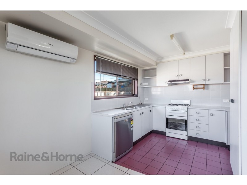 71 Glenvale Road, Newtown QLD 4350