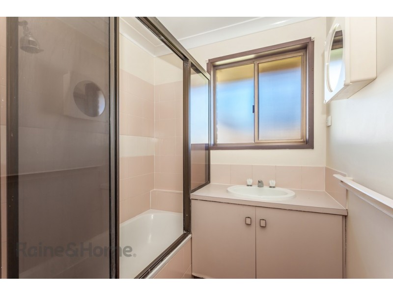 71 Glenvale Road, Newtown QLD 4350