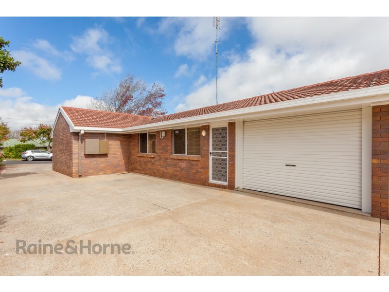 2 / 45 Cleary Street, Centenary Heights QLD 4350