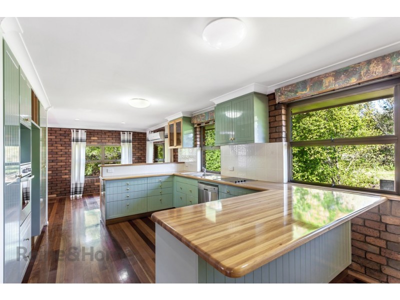 1 Golf Course Drive, Middle Ridge QLD 4350