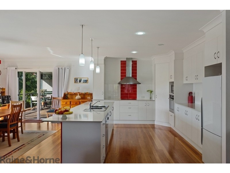 17 Traverston Court, Preston QLD 4352