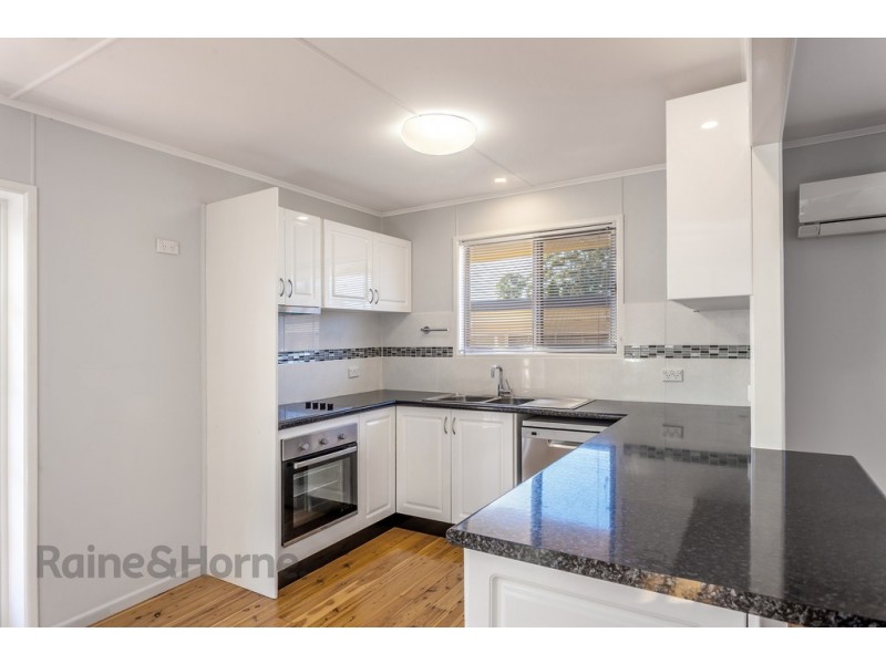 11 Doherty Street, Rockville QLD 4350