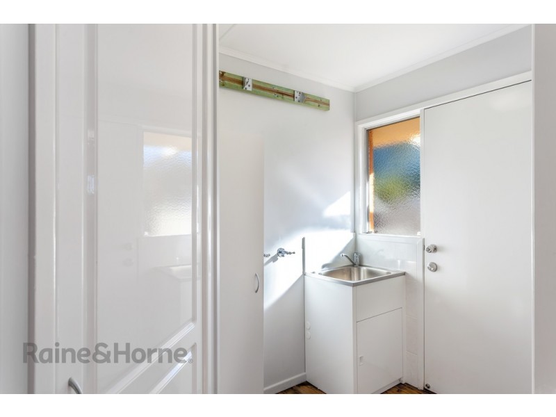 11 Doherty Street, Rockville QLD 4350
