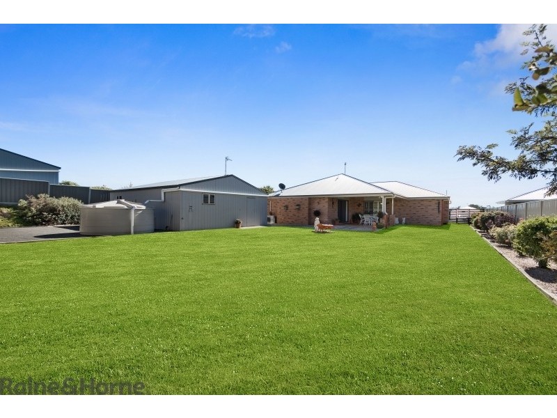 6 Gwenda Drive, Westbrook QLD 4350