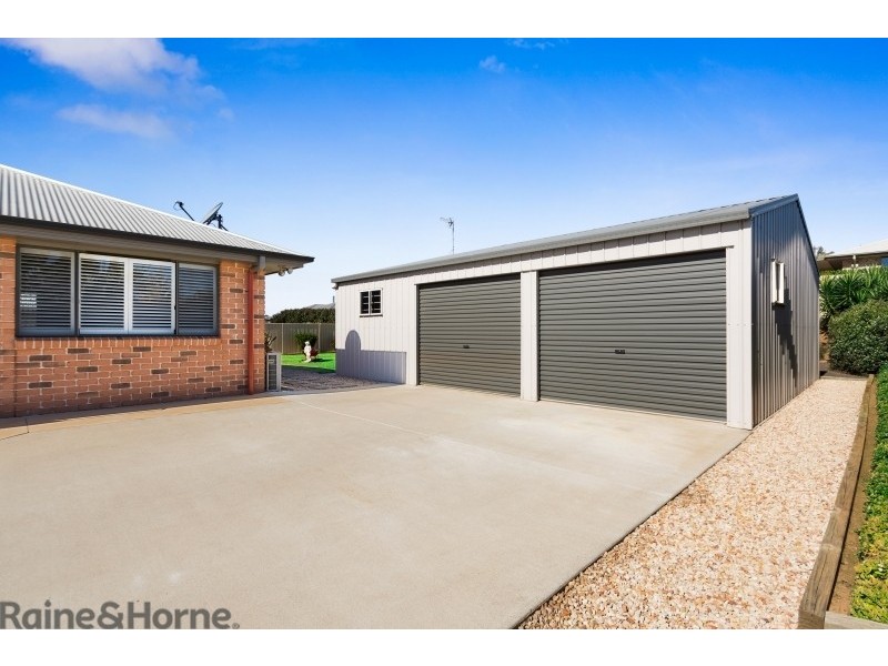 6 Gwenda Drive, Westbrook QLD 4350