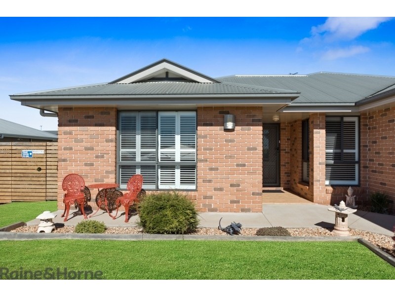 6 Gwenda Drive, Westbrook QLD 4350