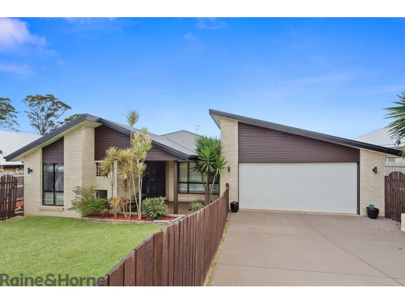 627 Hume Street, Kearneys Spring QLD 4350
