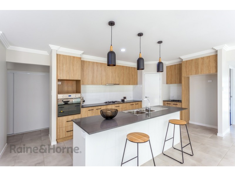 20 Meares Street, Kearneys Spring QLD 4350