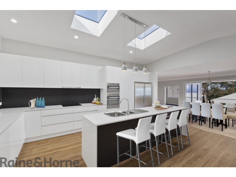 4 Mockridge St, Kearneys Spring QLD 4350