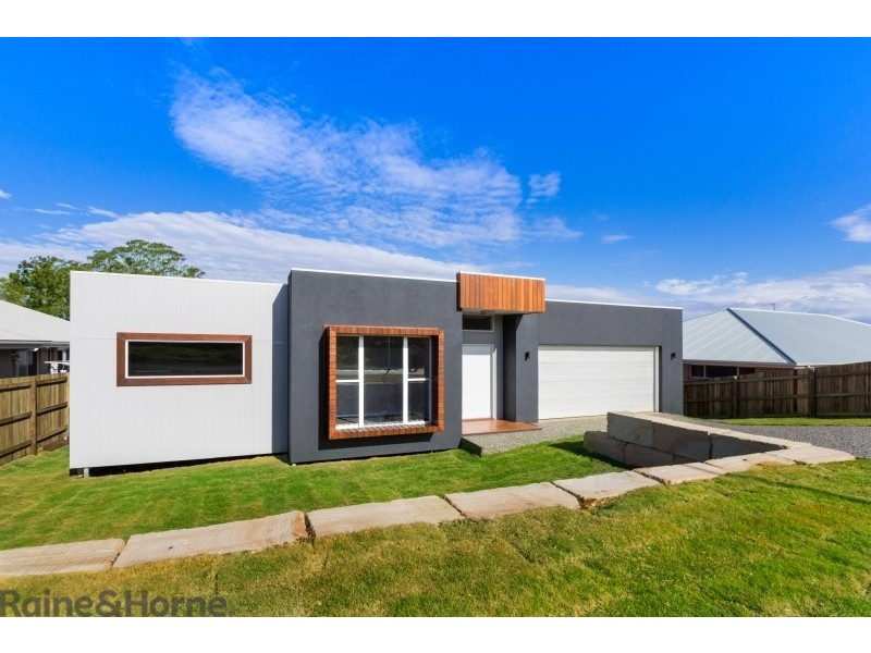 4 Mockridge St, Kearneys Spring QLD 4350