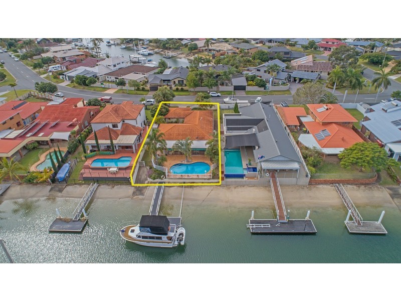 32 O’Grady Drive, Paradise Point QLD 4216