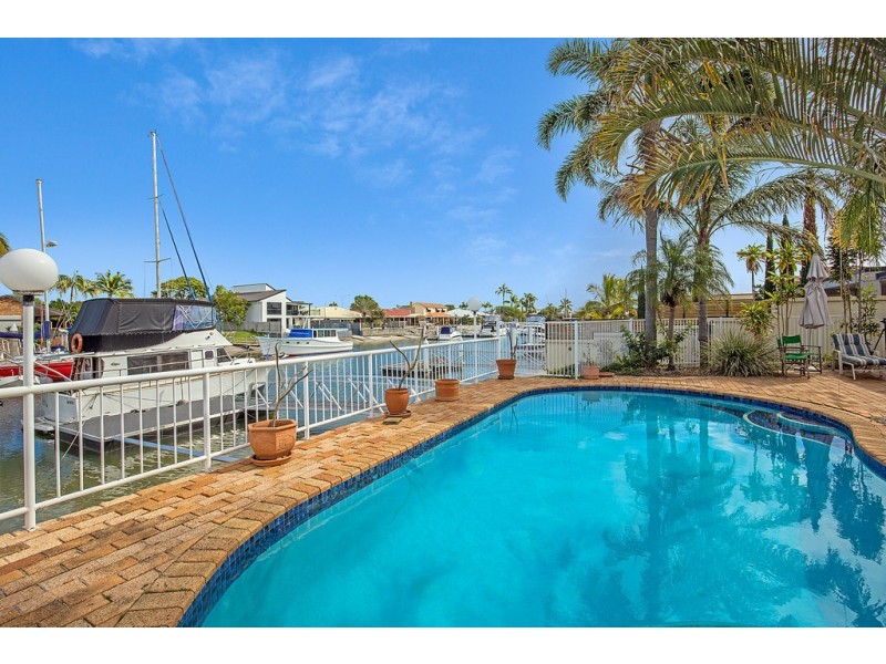 32 O’Grady Drive, Paradise Point QLD 4216