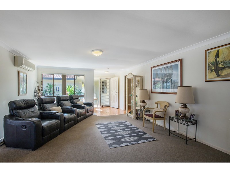 32 O’Grady Drive, Paradise Point QLD 4216